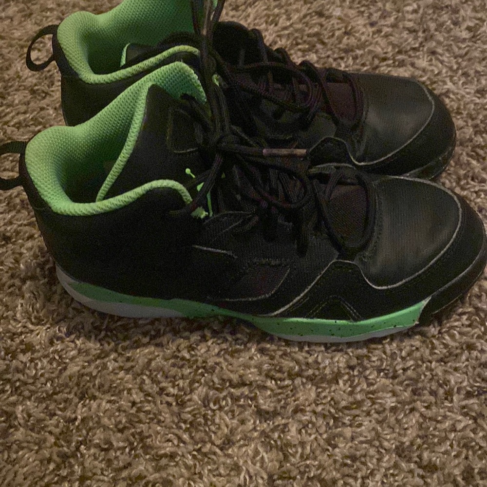 Jordan’s kids size 3